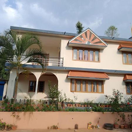 Apartamento Krishna Kuteera Siddāpur Exterior foto