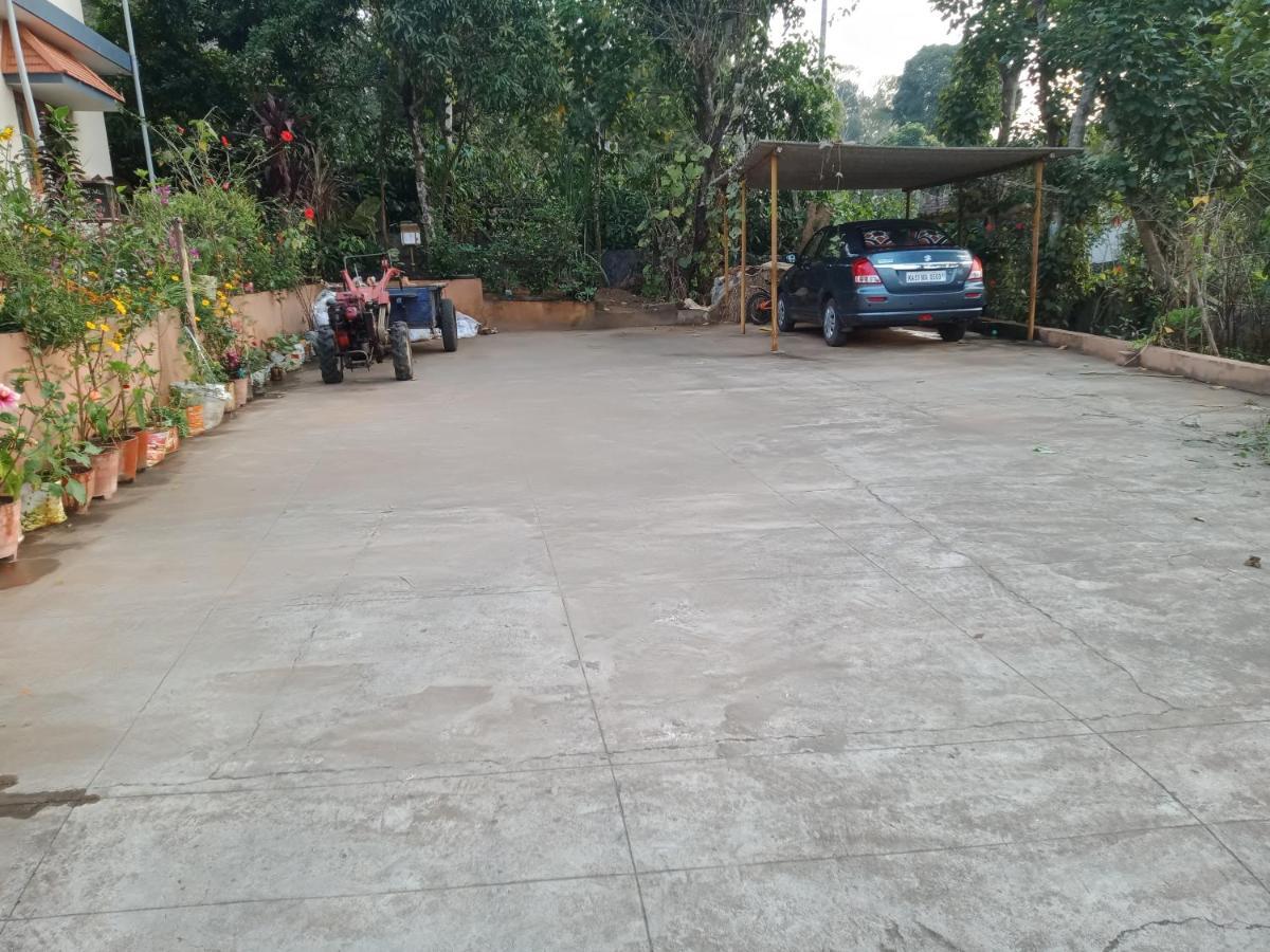Apartamento Krishna Kuteera Siddāpur Exterior foto
