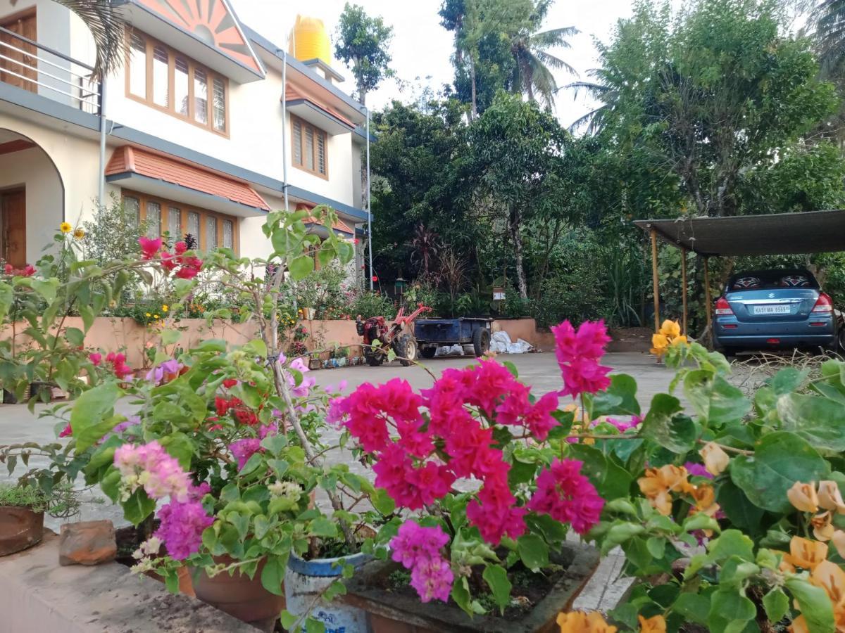 Apartamento Krishna Kuteera Siddāpur Exterior foto
