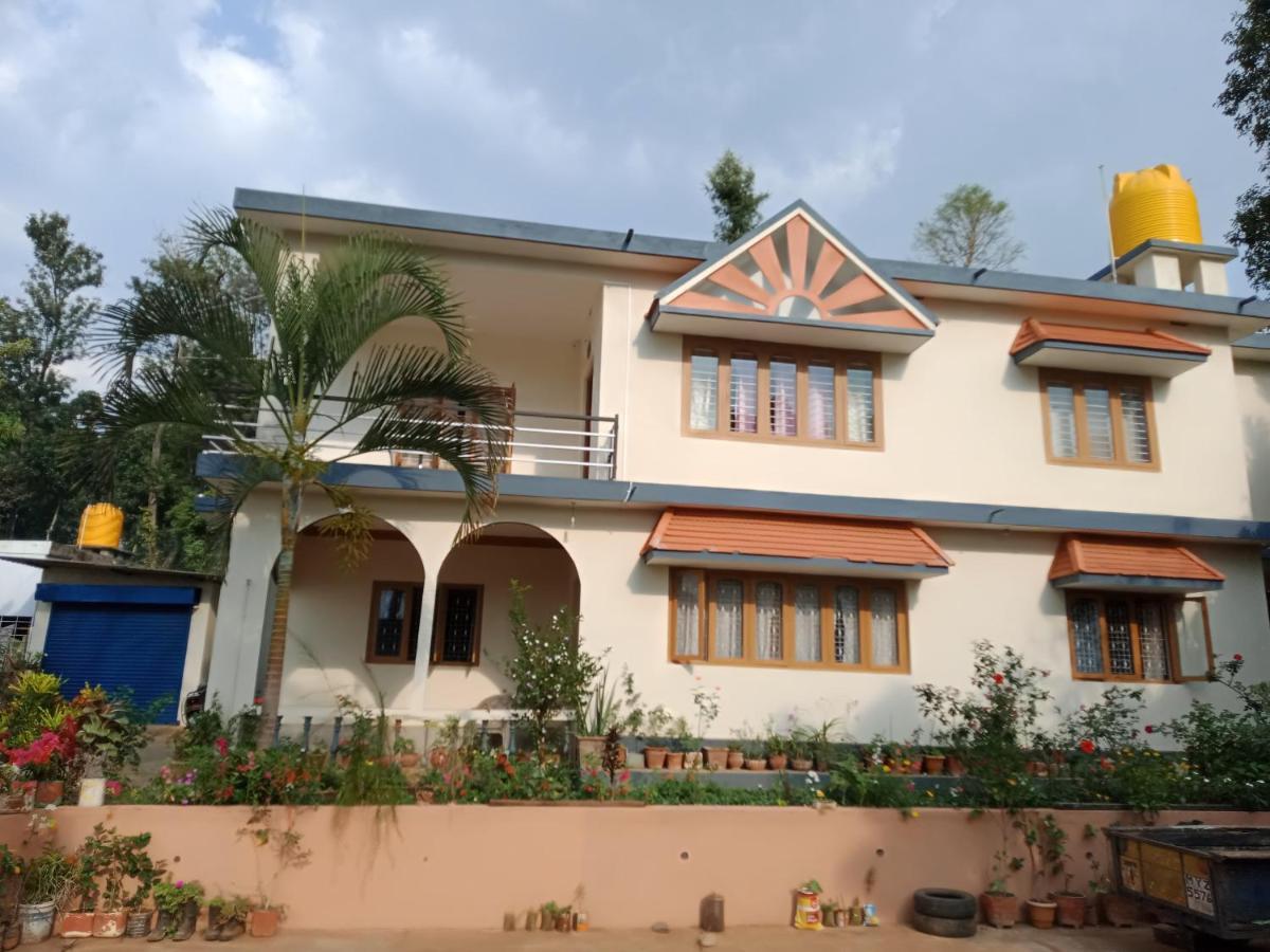 Apartamento Krishna Kuteera Siddāpur Exterior foto